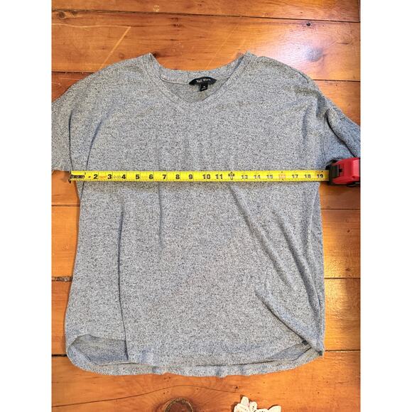 Well Worn Womens Blue Oversized V Neck Sweater Size Medium - Picture 5 of 6